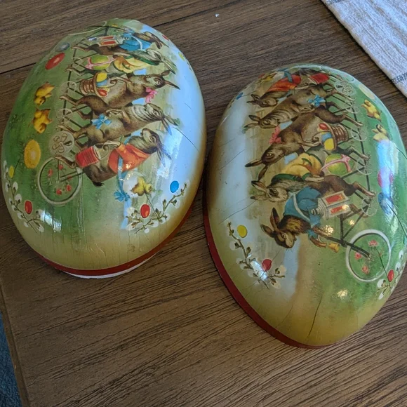 2 Vintage Decorative paper machie Easter Eggs. Germany